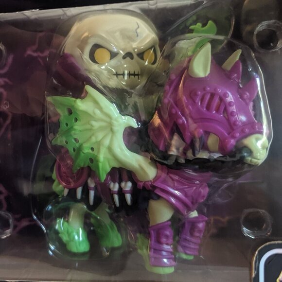 NWT 999 Scare Mare Glow Masters Universe Funko POP! Rides Fusion Vinyl Figure - Picture 2 of 10